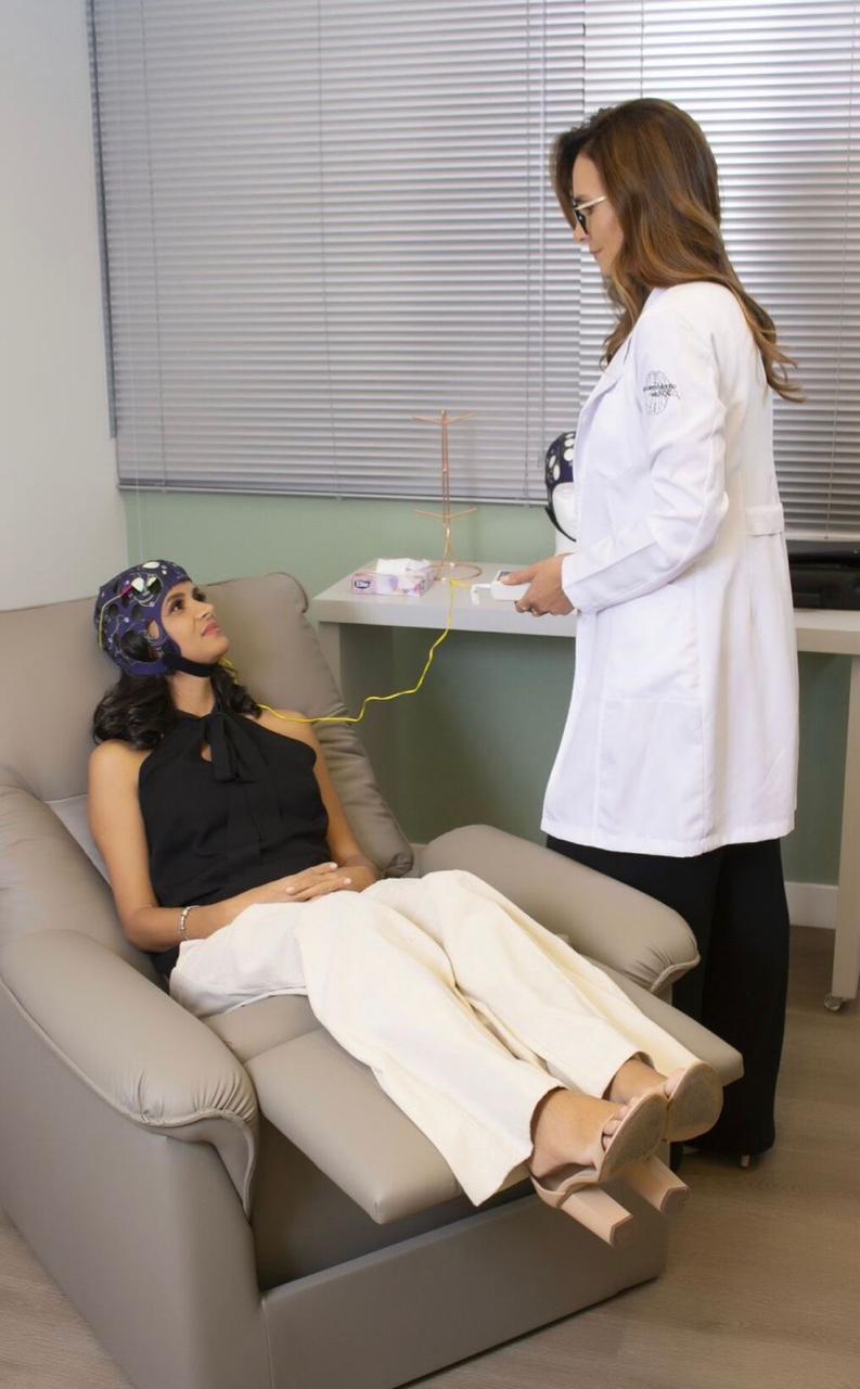 Sessão de neuromodulação não invasiva na NEPSI